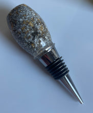 Load image into Gallery viewer, Wine Stopper DesignZ by CT