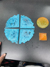 Load image into Gallery viewer, Resin In A Box™ Beginner Workshop | September 26, 2026 | Supply Kit Included DesignZ by CT

